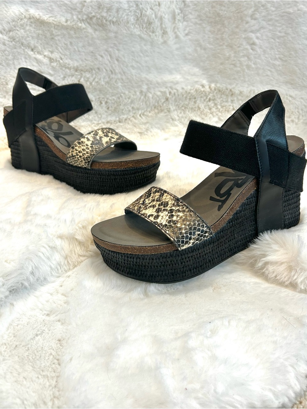 OTBT Bushnell Wedge Sandal Black Snake Skin
